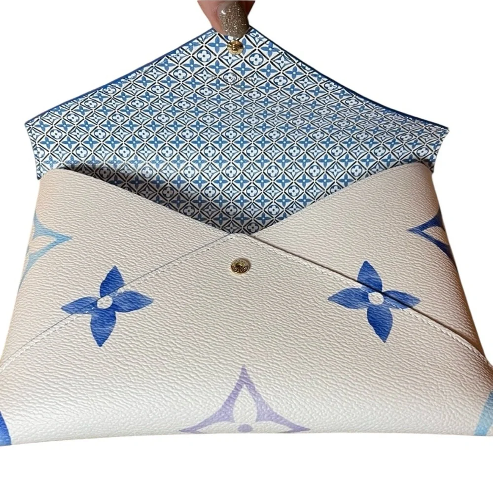 Louis Vuitton By The Pool Kirigami Limited Edit Pochette Giant Monogram Clutch